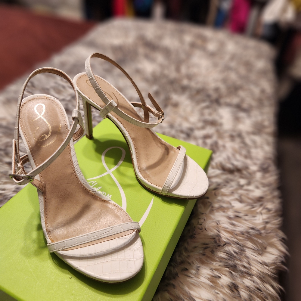 Elegant White Strappy Sandals